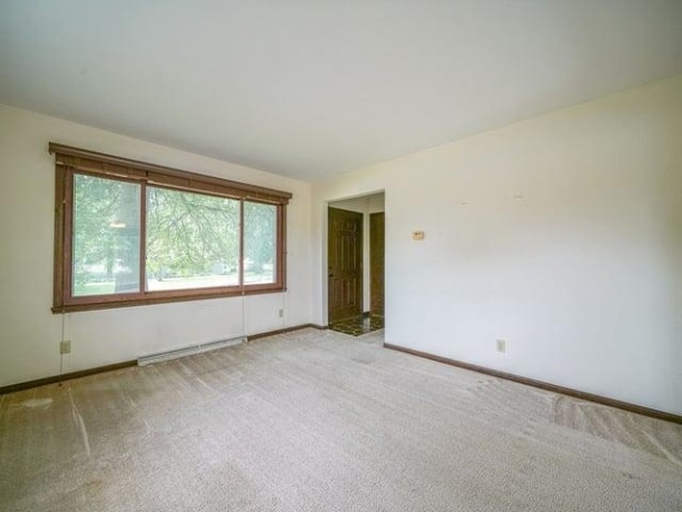 943 Crest, BYRON, Illinois 61010, 3 Bedrooms Bedrooms, ,1 BathroomBathrooms,House,For Sale,Crest,202603380