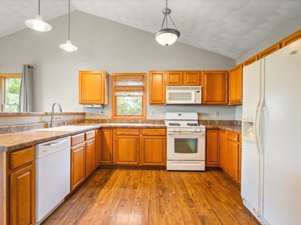 13728 Yale Bridge, DURAND, Illinois 61024, 3 Bedrooms Bedrooms, ,2 BathroomsBathrooms,House,For Sale,Yale Bridge,202603381