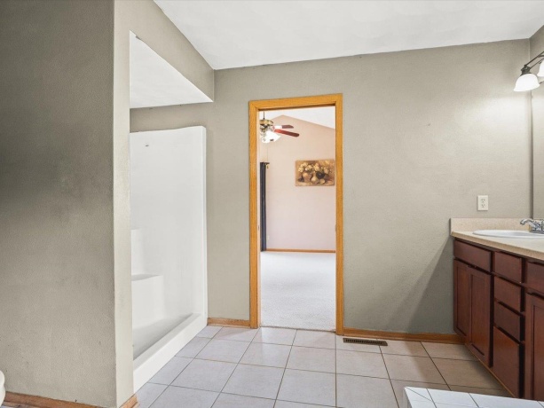 13728 Yale Bridge, DURAND, Illinois 61024, 3 Bedrooms Bedrooms, ,2 BathroomsBathrooms,House,For Sale,Yale Bridge,202603381
