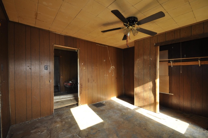 211 Sterling St, Streator, Illinois 61364, 1 Bedroom Bedrooms, ,1 BathroomBathrooms,House,For Sale,Sterling St,202603384