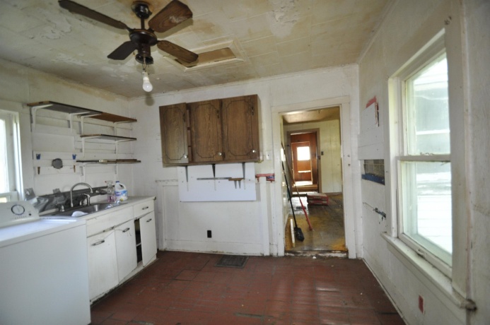 211 Sterling St, Streator, Illinois 61364, 1 Bedroom Bedrooms, ,1 BathroomBathrooms,House,For Sale,Sterling St,202603384