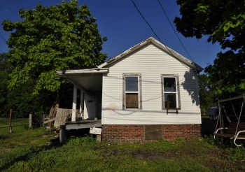 211 Sterling St, Streator, Illinois 61364, 1 Bedroom Bedrooms, ,1 BathroomBathrooms,House,For Sale,Sterling St,202603384