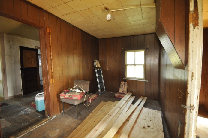 211 Sterling St, Streator, Illinois 61364, 1 Bedroom Bedrooms, ,1 BathroomBathrooms,House,For Sale,Sterling St,202603384