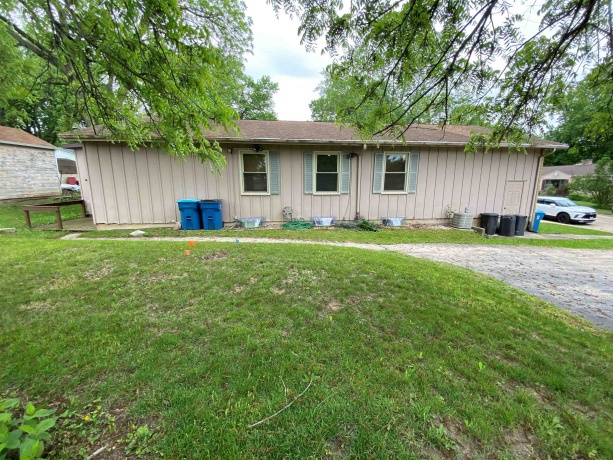 1004 Hemlock, DIXON, Illinois 61021, ,2 Units,For Sale,Hemlock,202603392