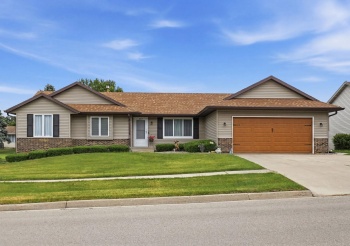 2217 Farmdale, FREEPORT, Illinois 61032, 3 Bedrooms Bedrooms, ,2 BathroomsBathrooms,House,For Sale,Farmdale,202603391