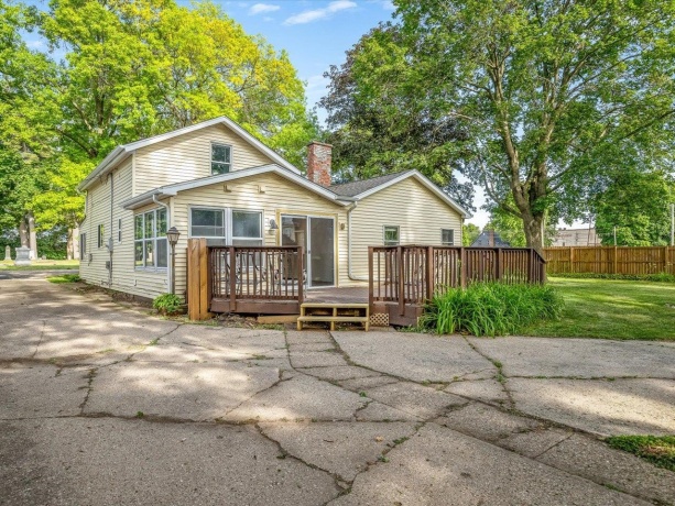 304 3rd, OREGON, Illinois 61061, 3 Bedrooms Bedrooms, ,1 BathroomBathrooms,House,For Sale,3rd,202603258