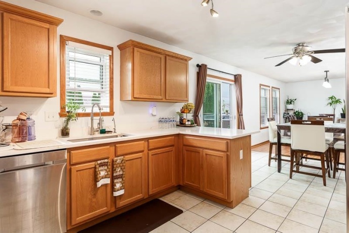 2957 Vaughndale, MACHESNEY PARK, Illinois 61115, 4 Bedrooms Bedrooms, ,2 BathroomsBathrooms,House,For Sale,Vaughndale,202603398