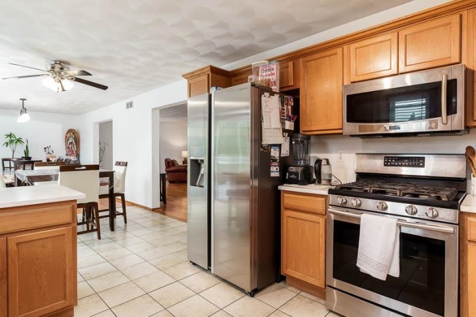 2957 Vaughndale, MACHESNEY PARK, Illinois 61115, 4 Bedrooms Bedrooms, ,2 BathroomsBathrooms,House,For Sale,Vaughndale,202603398