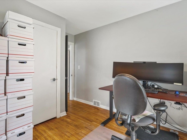 1327 26th, ROCKFORD, Illinois 61108, 2 Bedrooms Bedrooms, ,1 BathroomBathrooms,House,For Sale,26th,202603400