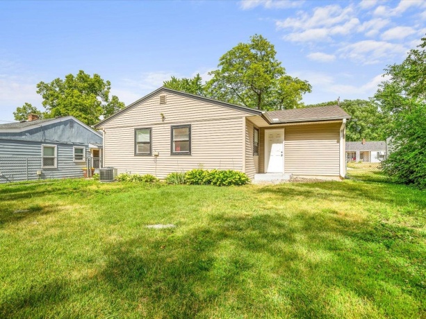 1327 26th, ROCKFORD, Illinois 61108, 2 Bedrooms Bedrooms, ,1 BathroomBathrooms,House,For Sale,26th,202603400