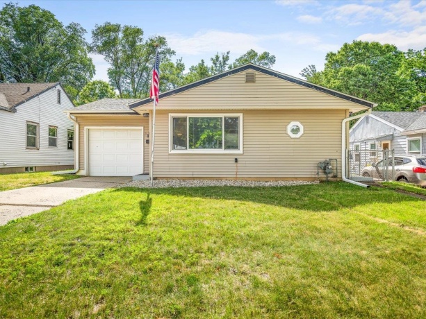 1327 26th, ROCKFORD, Illinois 61108, 2 Bedrooms Bedrooms, ,1 BathroomBathrooms,House,For Sale,26th,202603400