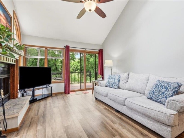 30 Creekwood, GALENA, Illinois 61036, 2 Bedrooms Bedrooms, ,2 BathroomsBathrooms,Condominium,For Sale,Creekwood,202603399