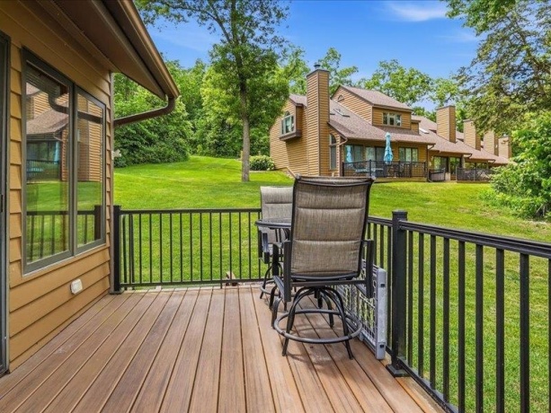 30 Creekwood, GALENA, Illinois 61036, 2 Bedrooms Bedrooms, ,2 BathroomsBathrooms,Condominium,For Sale,Creekwood,202603399