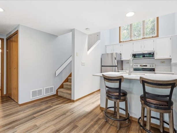 30 Creekwood, GALENA, Illinois 61036, 2 Bedrooms Bedrooms, ,2 BathroomsBathrooms,Condominium,For Sale,Creekwood,202603399