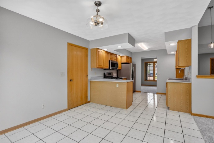 6612 Saddle Club, ROSCOE, Illinois 61073, 3 Bedrooms Bedrooms, ,2 BathroomsBathrooms,House,For Sale,Saddle Club,202603403