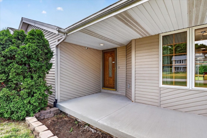 6612 Saddle Club, ROSCOE, Illinois 61073, 3 Bedrooms Bedrooms, ,2 BathroomsBathrooms,House,For Sale,Saddle Club,202603403