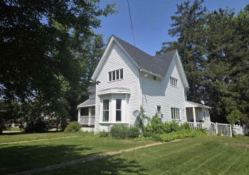 411 6th, OREGON, Illinois 61061, ,3 - 4 Units,For Sale,6th,202603409