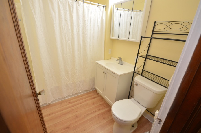 923 17th, ROCKFORD, Illinois 61104, 4 Bedrooms Bedrooms, ,1 BathroomBathrooms,House,For Sale,17th,202603213