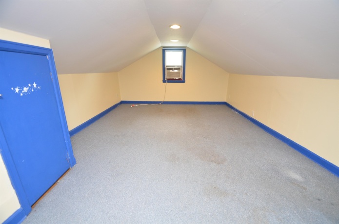 923 17th, ROCKFORD, Illinois 61104, 4 Bedrooms Bedrooms, ,1 BathroomBathrooms,House,For Sale,17th,202603213