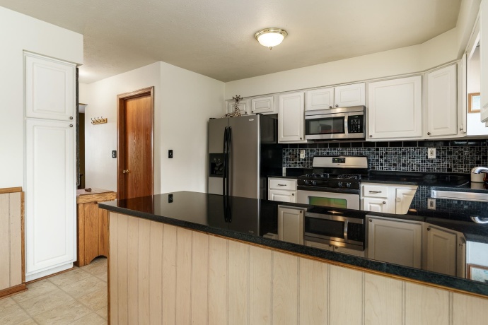 1082 Westridge, ROCKFORD, Illinois 61102, 4 Bedrooms Bedrooms, ,2 BathroomsBathrooms,House,For Sale,Westridge,202603411