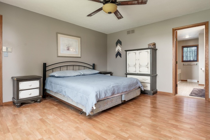 1082 Westridge, ROCKFORD, Illinois 61102, 4 Bedrooms Bedrooms, ,2 BathroomsBathrooms,House,For Sale,Westridge,202603411