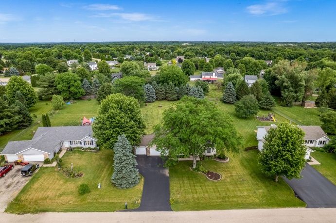 1082 Westridge, ROCKFORD, Illinois 61102, 4 Bedrooms Bedrooms, ,2 BathroomsBathrooms,House,For Sale,Westridge,202603411