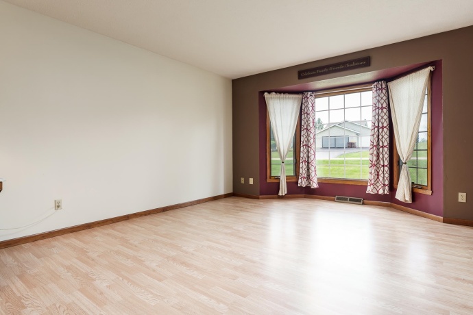 1082 Westridge, ROCKFORD, Illinois 61102, 4 Bedrooms Bedrooms, ,2 BathroomsBathrooms,House,For Sale,Westridge,202603411