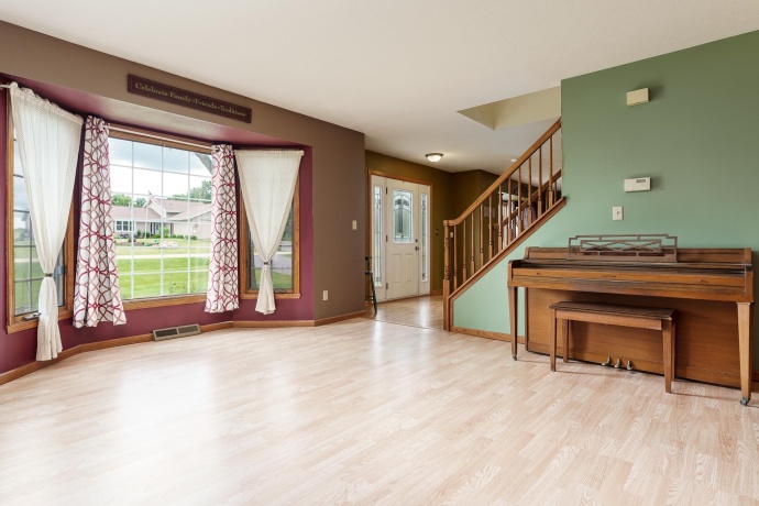 1082 Westridge, ROCKFORD, Illinois 61102, 4 Bedrooms Bedrooms, ,2 BathroomsBathrooms,House,For Sale,Westridge,202603411