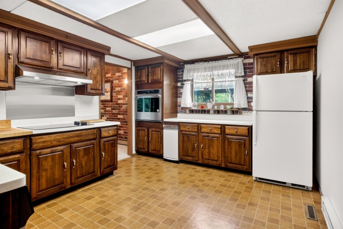 132 VALHALLA, POPLAR GROVE, Illinois 61065, 3 Bedrooms Bedrooms, ,2 BathroomsBathrooms,House,For Sale,VALHALLA,202603418