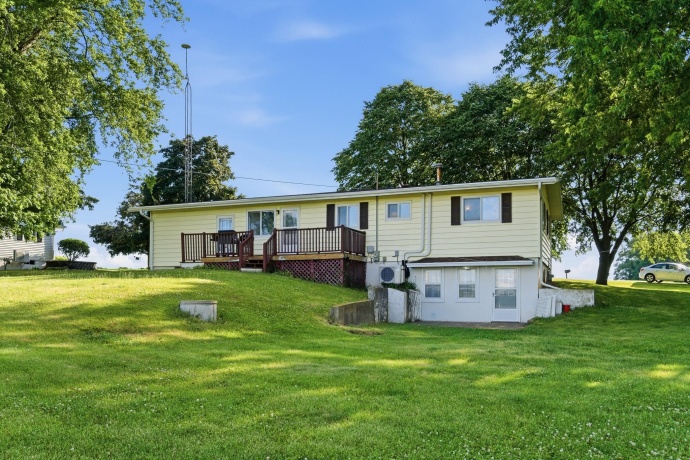 3447 Hilldale, FREEPORT, Illinois 61032, 3 Bedrooms Bedrooms, ,2 BathroomsBathrooms,House,For Sale,Hilldale,202603421