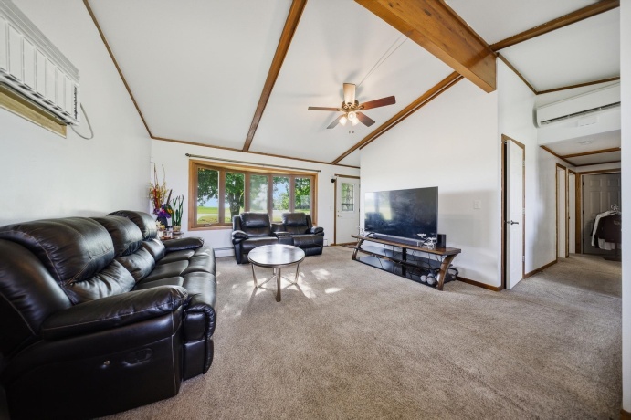 3447 Hilldale, FREEPORT, Illinois 61032, 3 Bedrooms Bedrooms, ,2 BathroomsBathrooms,House,For Sale,Hilldale,202603421