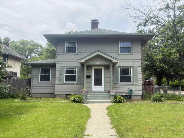 2226 Latham, ROCKFORD, Illinois 61103, 3 Bedrooms Bedrooms, ,2 BathroomsBathrooms,House,For Sale,Latham,202603422