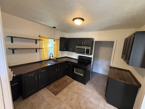 2226 Latham, ROCKFORD, Illinois 61103, 3 Bedrooms Bedrooms, ,2 BathroomsBathrooms,House,For Sale,Latham,202603422