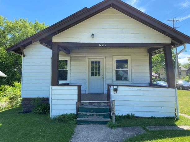 603 Sunset, ROCKFORD, Illinois 61101, 2 Bedrooms Bedrooms, ,1 BathroomBathrooms,House,For Sale,Sunset,202603423