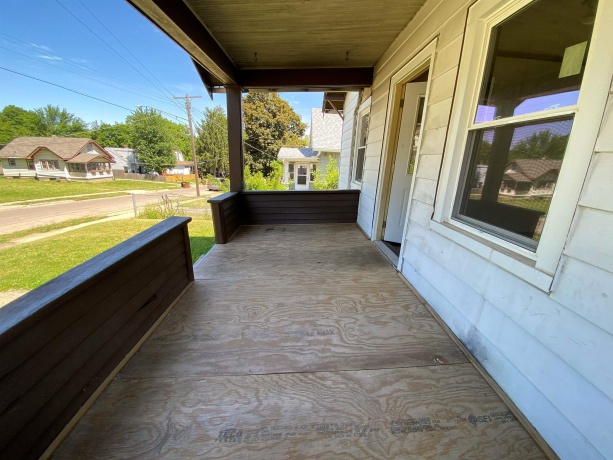 603 Sunset, ROCKFORD, Illinois 61101, 2 Bedrooms Bedrooms, ,1 BathroomBathrooms,House,For Sale,Sunset,202603423