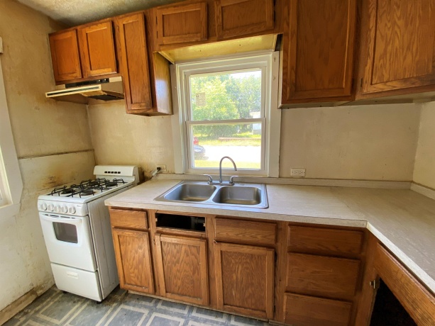 603 Sunset, ROCKFORD, Illinois 61101, 2 Bedrooms Bedrooms, ,1 BathroomBathrooms,House,For Sale,Sunset,202603423