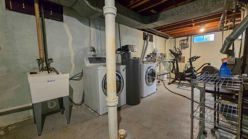 2203 Wilmette, ROCKFORD, Illinois 61108, 3 Bedrooms Bedrooms, ,1 BathroomBathrooms,House,For Sale,Wilmette,202603426