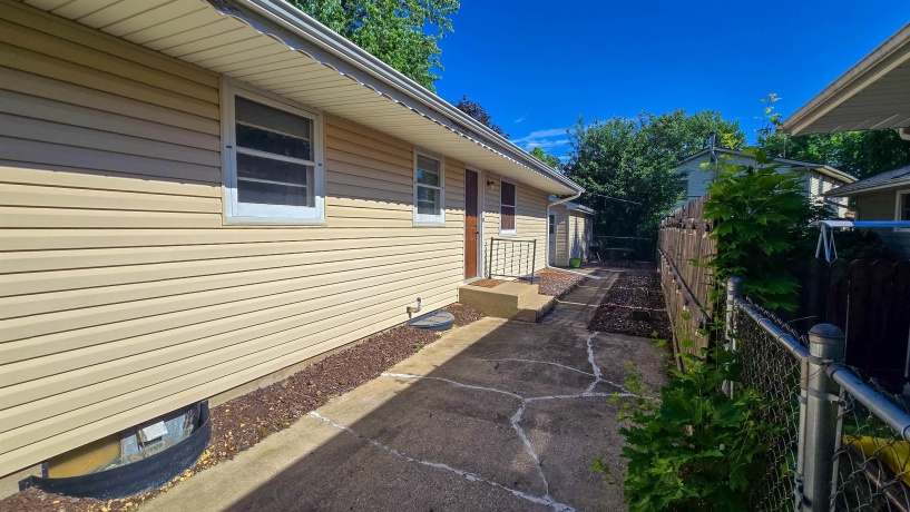 2203 Wilmette, ROCKFORD, Illinois 61108, 3 Bedrooms Bedrooms, ,1 BathroomBathrooms,House,For Sale,Wilmette,202603426