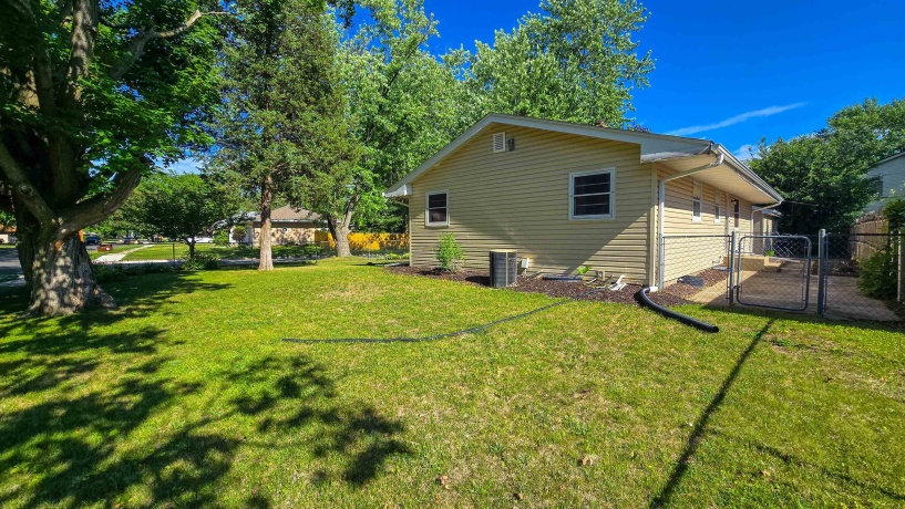 2203 Wilmette, ROCKFORD, Illinois 61108, 3 Bedrooms Bedrooms, ,1 BathroomBathrooms,House,For Sale,Wilmette,202603426