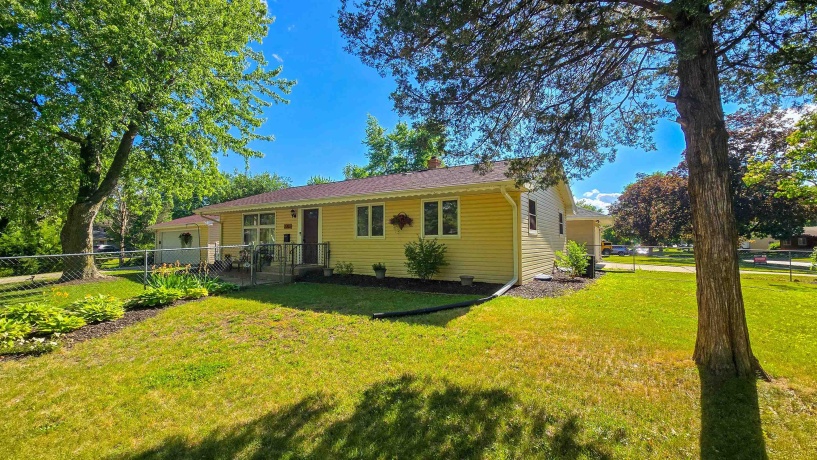2203 Wilmette, ROCKFORD, Illinois 61108, 3 Bedrooms Bedrooms, ,1 BathroomBathrooms,House,For Sale,Wilmette,202603426