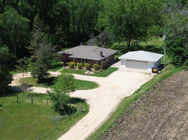 13835 Saunders, PECATONICA, Illinois 61063, 3 Bedrooms Bedrooms, ,1 BathroomBathrooms,House,For Sale,Saunders,202603428