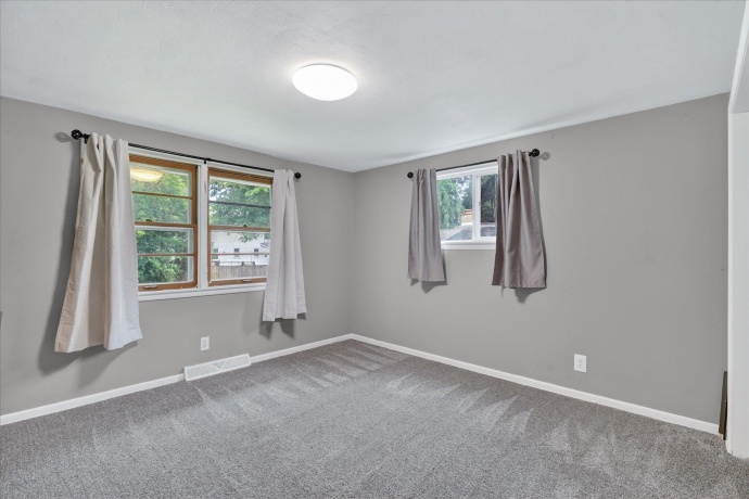 628 High, DEKALB, Illinois 60115, 3 Bedrooms Bedrooms, ,3 BathroomsBathrooms,House,For Sale,High,202603431