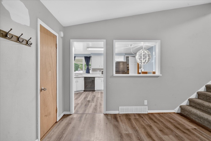 628 High, DEKALB, Illinois 60115, 3 Bedrooms Bedrooms, ,3 BathroomsBathrooms,House,For Sale,High,202603431