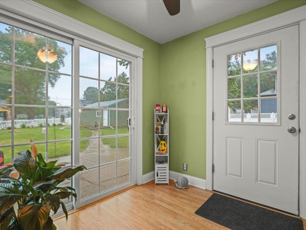 212 Pecatonica, WINNEBAGO, Illinois 61088, 3 Bedrooms Bedrooms, ,1 BathroomBathrooms,House,For Sale,Pecatonica,202603432