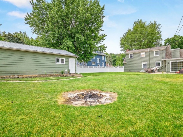 212 Pecatonica, WINNEBAGO, Illinois 61088, 3 Bedrooms Bedrooms, ,1 BathroomBathrooms,House,For Sale,Pecatonica,202603432