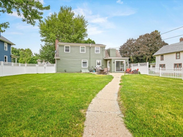 212 Pecatonica, WINNEBAGO, Illinois 61088, 3 Bedrooms Bedrooms, ,1 BathroomBathrooms,House,For Sale,Pecatonica,202603432