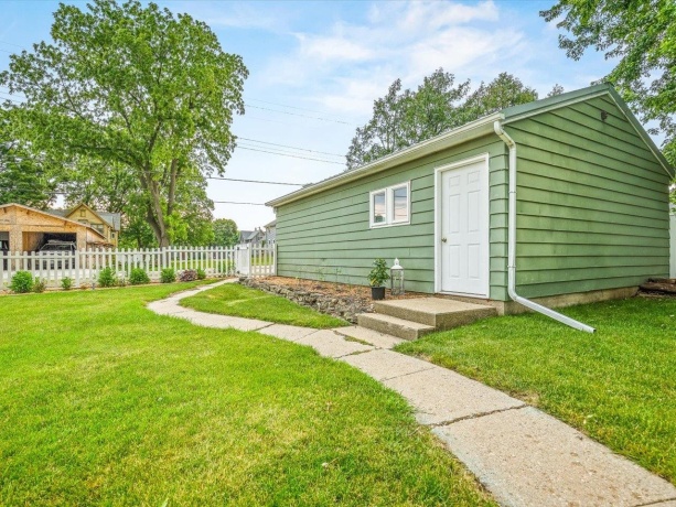 212 Pecatonica, WINNEBAGO, Illinois 61088, 3 Bedrooms Bedrooms, ,1 BathroomBathrooms,House,For Sale,Pecatonica,202603432