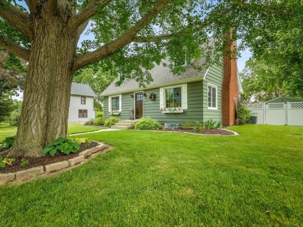 212 Pecatonica, WINNEBAGO, Illinois 61088, 3 Bedrooms Bedrooms, ,1 BathroomBathrooms,House,For Sale,Pecatonica,202603432