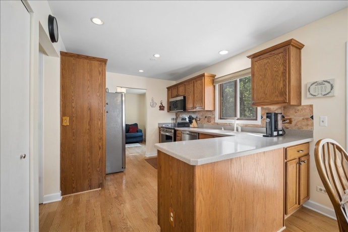 504 Carriage Hill, ISLAND LAKE, Illinois 60042, 3 Bedrooms Bedrooms, ,2 BathroomsBathrooms,House,For Sale,Carriage Hill,202603435