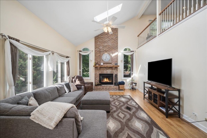 504 Carriage Hill, ISLAND LAKE, Illinois 60042, 3 Bedrooms Bedrooms, ,2 BathroomsBathrooms,House,For Sale,Carriage Hill,202603435